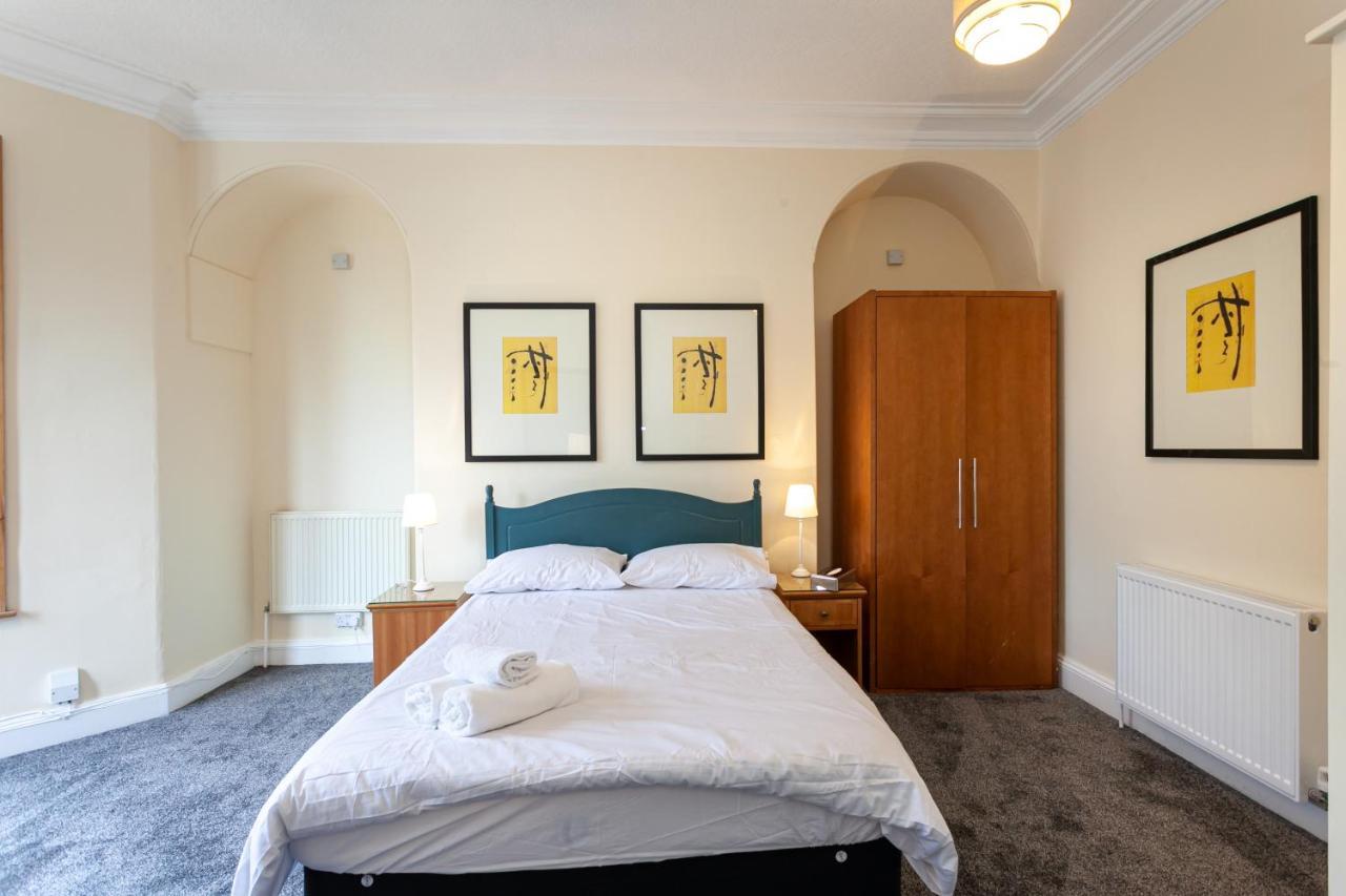 Townhouse No 12 Hotel Huddersfield Exterior photo