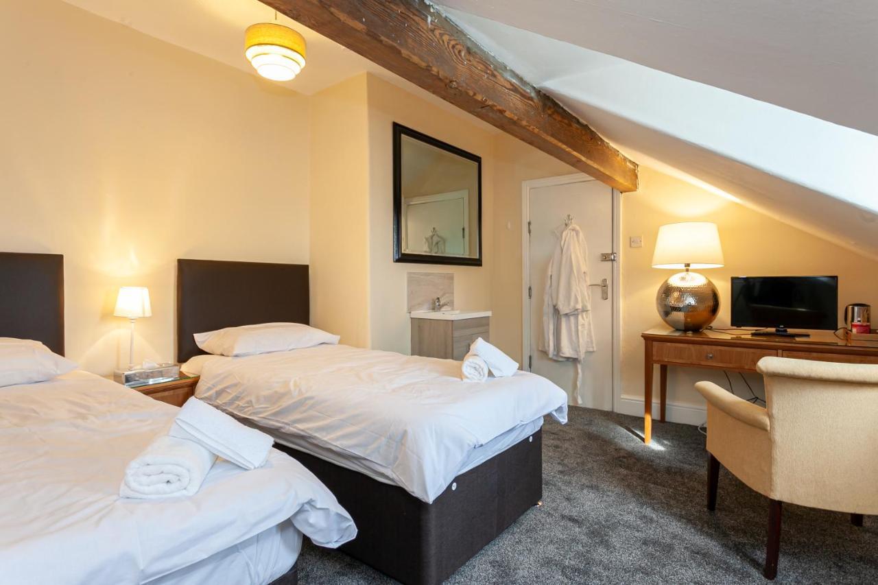 Townhouse No 12 Hotel Huddersfield Exterior photo