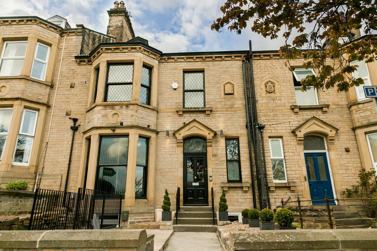 Townhouse No 12 Hotel Huddersfield Exterior photo